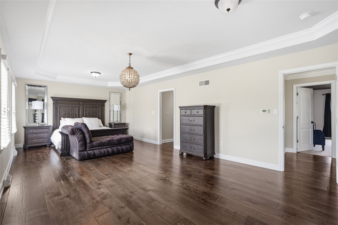 306 Hedgerow Dr