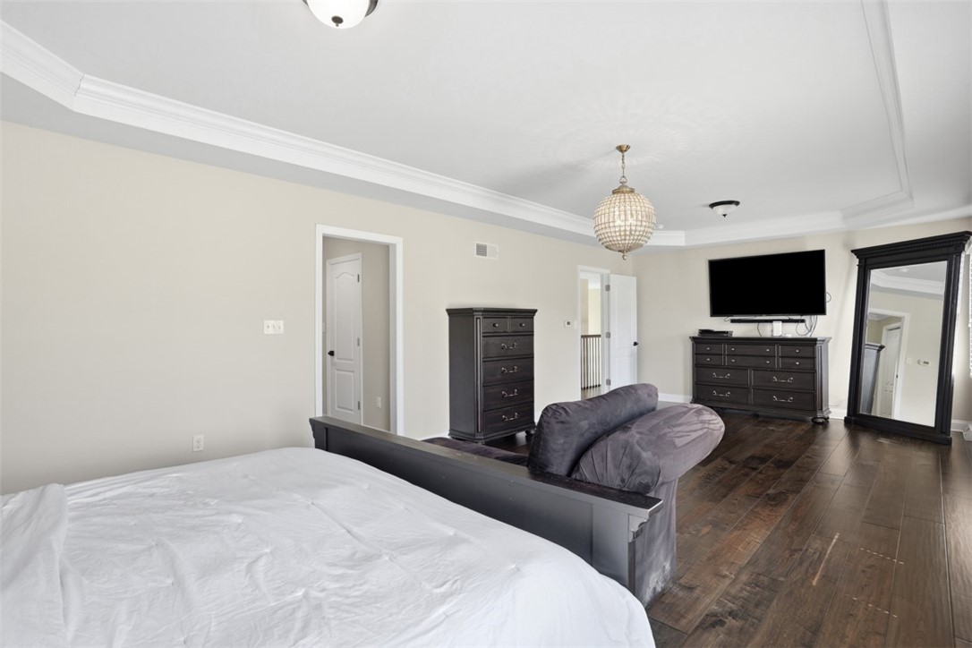 306 Hedgerow Dr