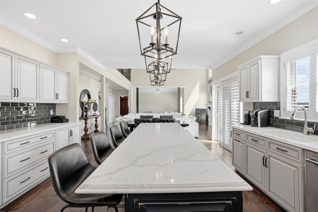 306 Hedgerow Dr