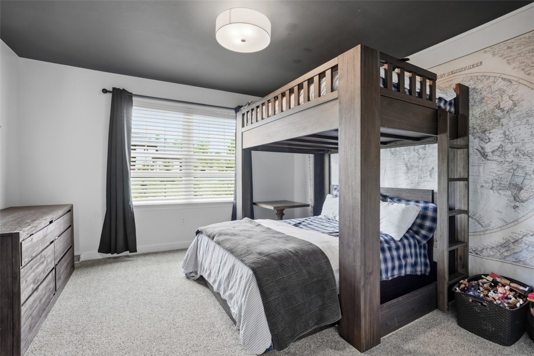 306 Hedgerow Dr