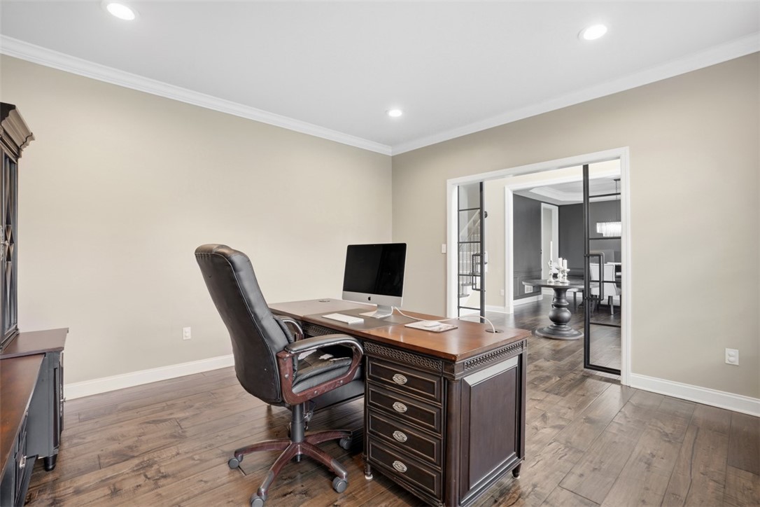 306 Hedgerow Dr