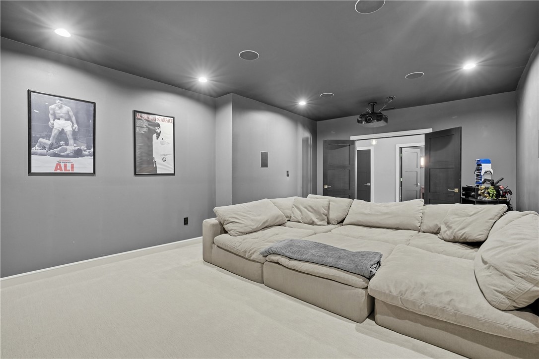 306 Hedgerow Dr