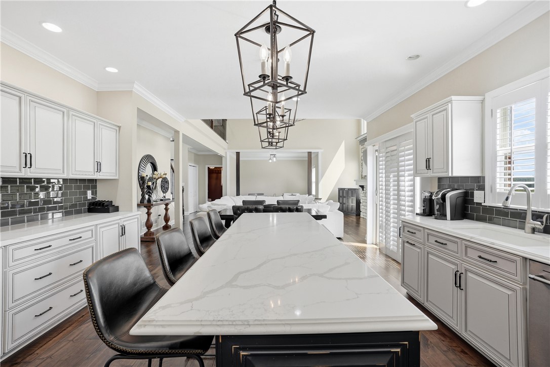 306 Hedgerow Dr