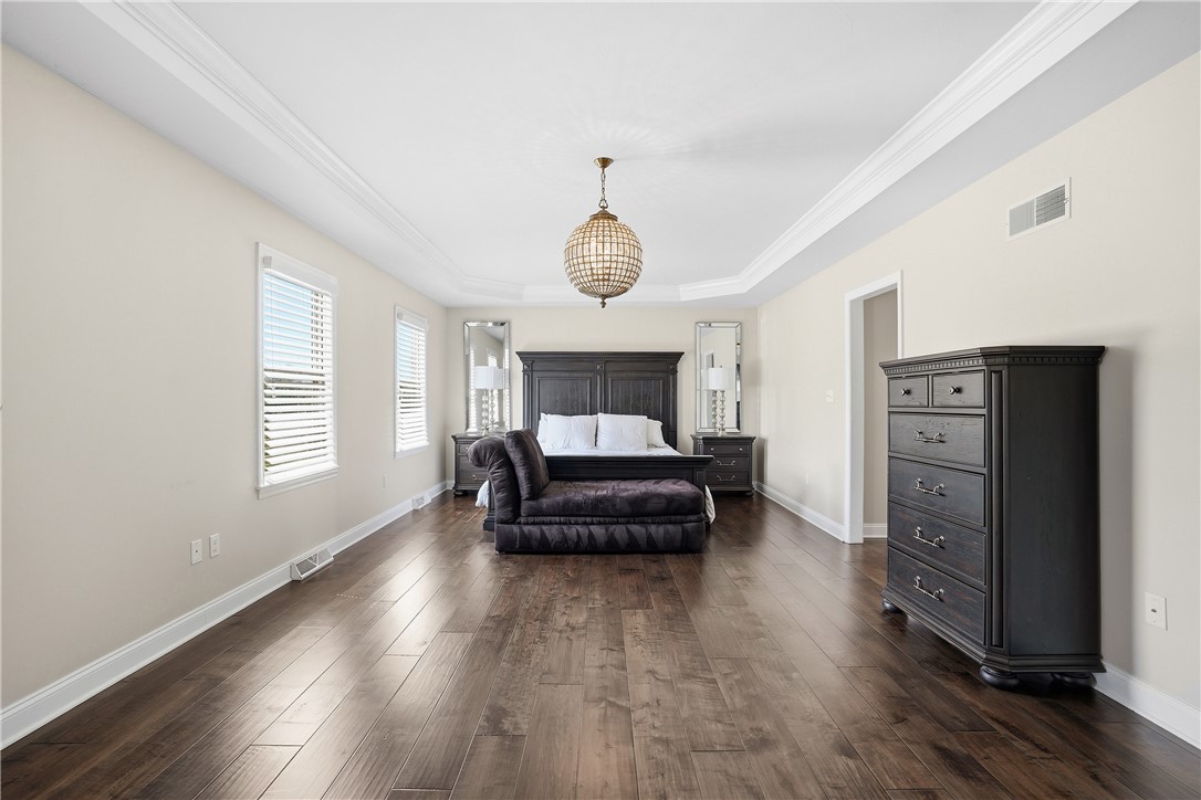 306 Hedgerow Dr