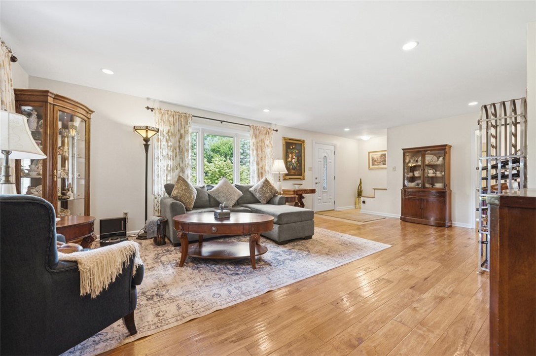 111 Cedar Dr