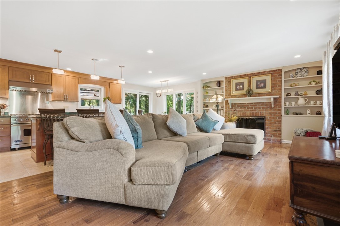 111 Cedar Dr