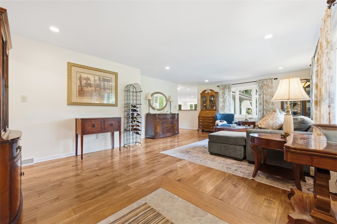 111 Cedar Dr