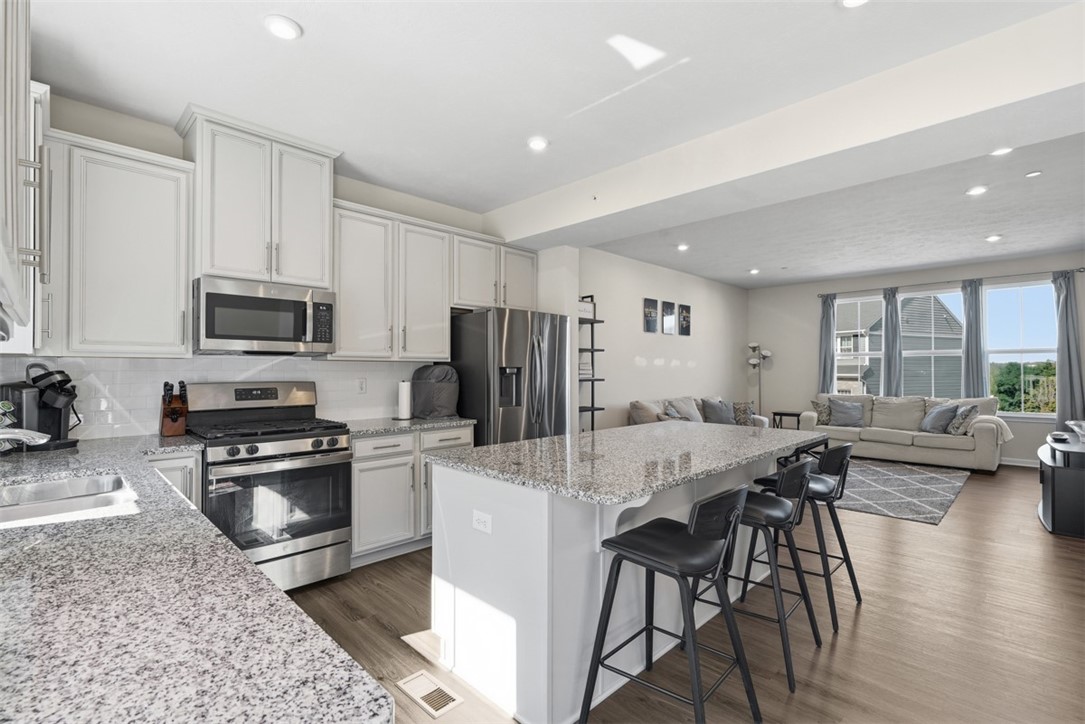 458 Greenwood Dr