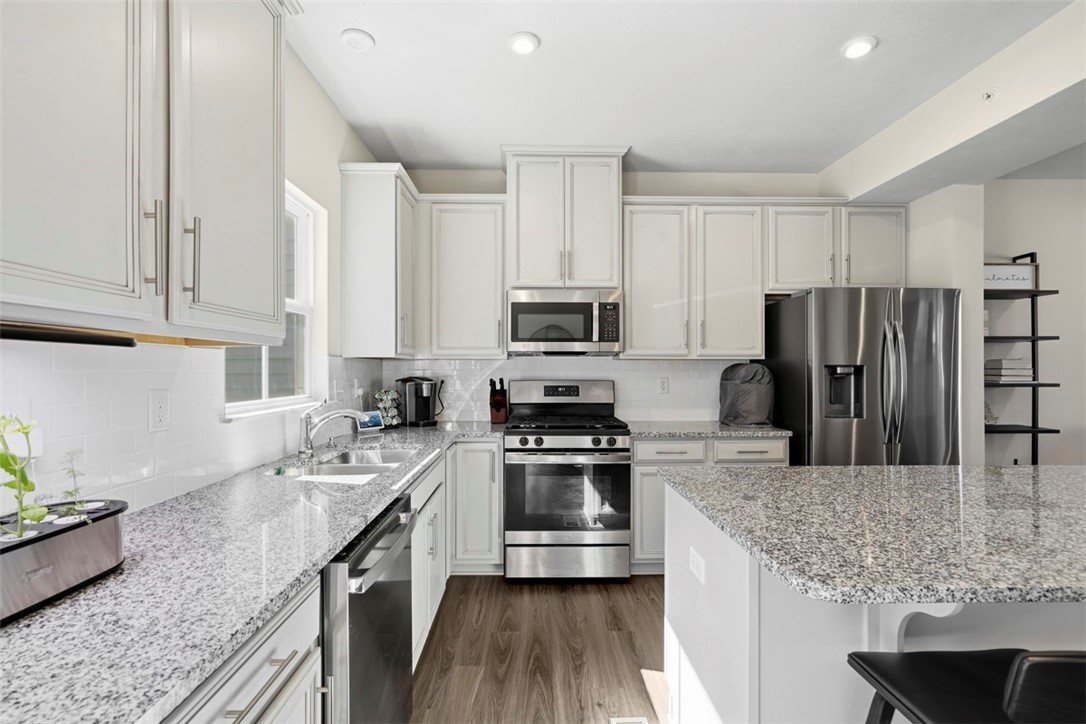 458 Greenwood Dr