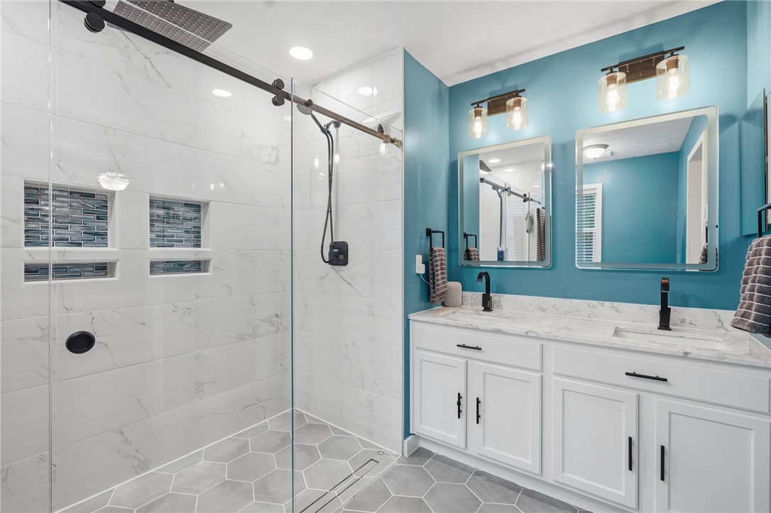 523 Gala Dr