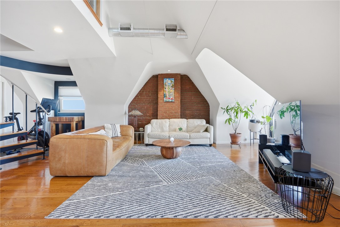 229 Grandview Avenue 3