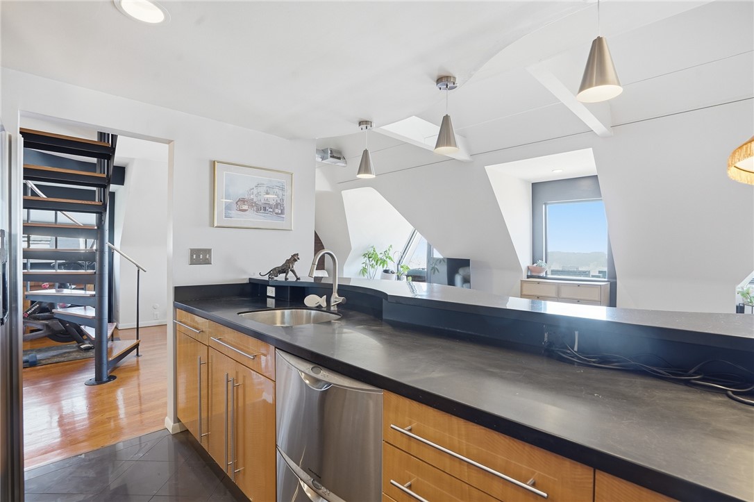 229 Grandview Avenue 3
