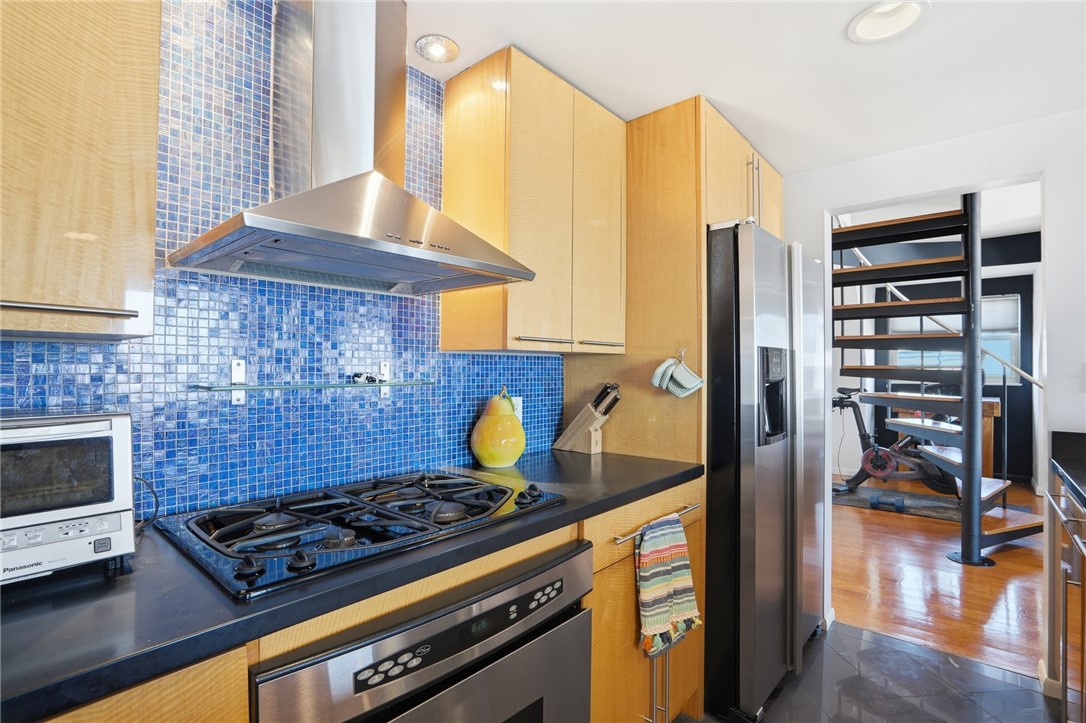 229 Grandview Avenue 3