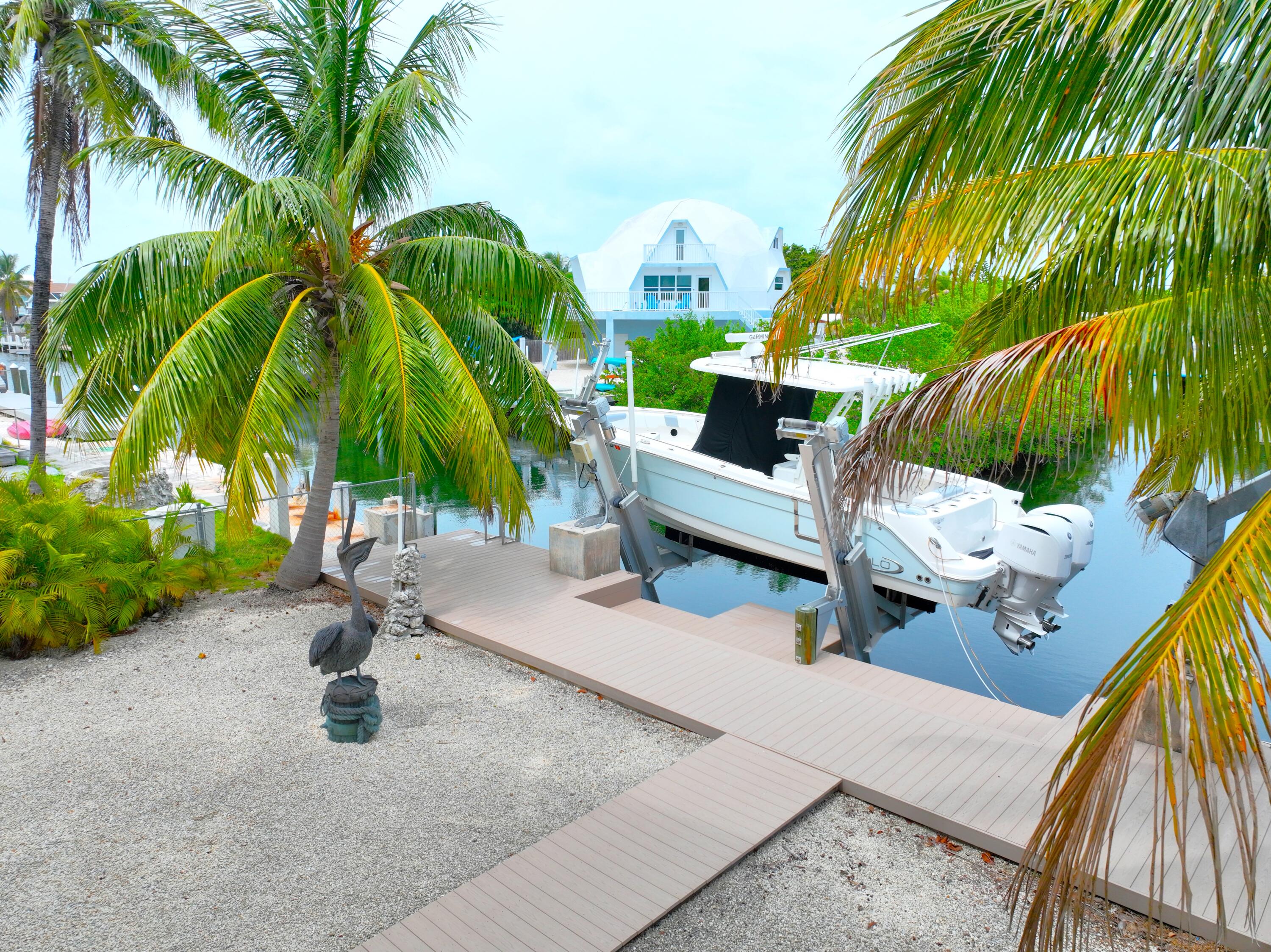1590 Dolphin Drive