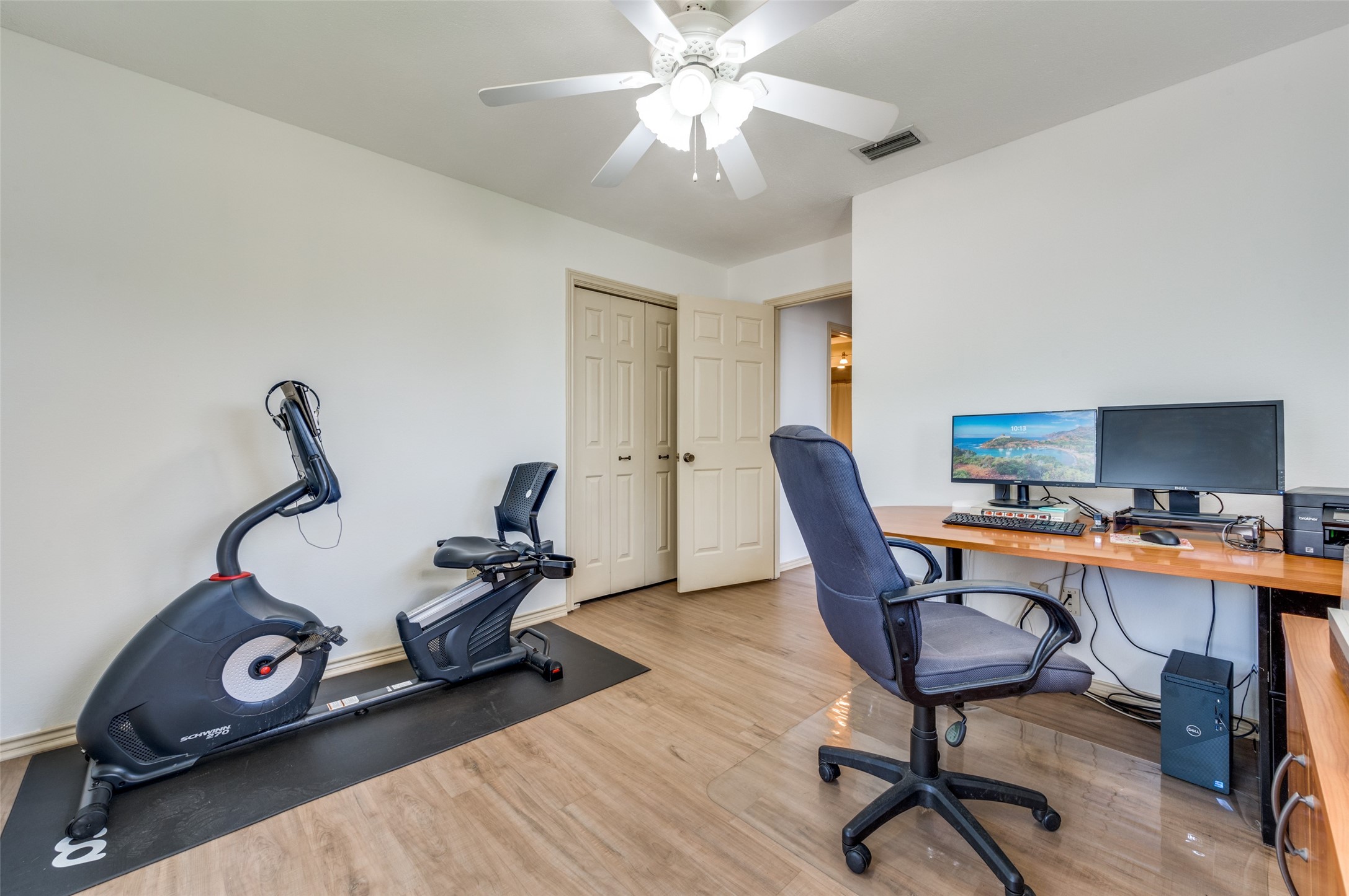 2411 Vista Glen Lane