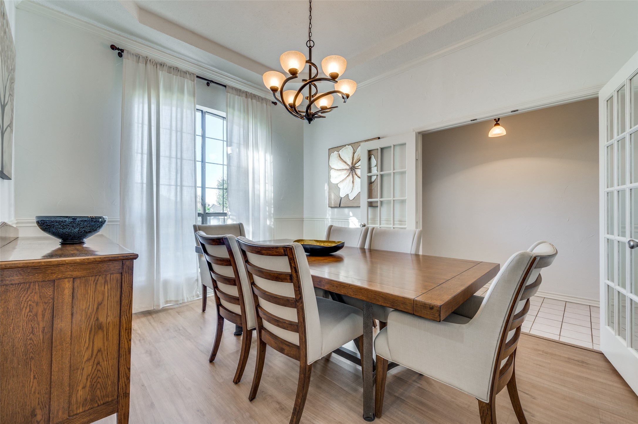 2411 Vista Glen Lane