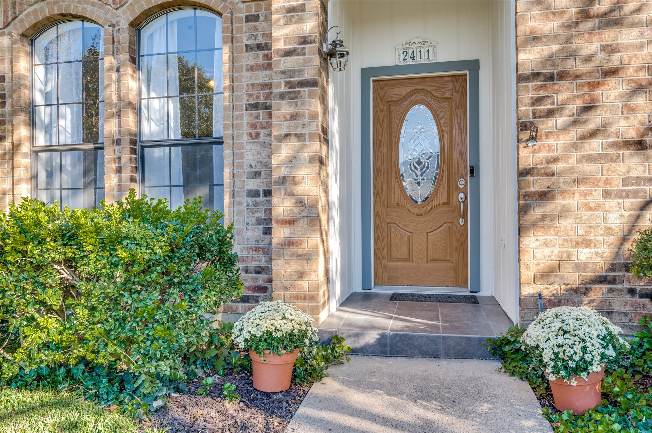 2411 Vista Glen Lane
