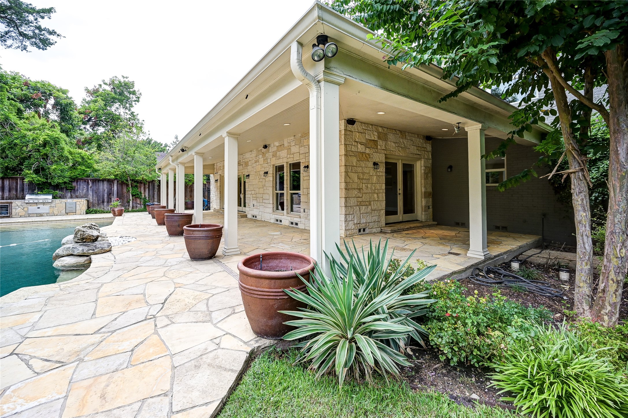 5922 Joyce Way