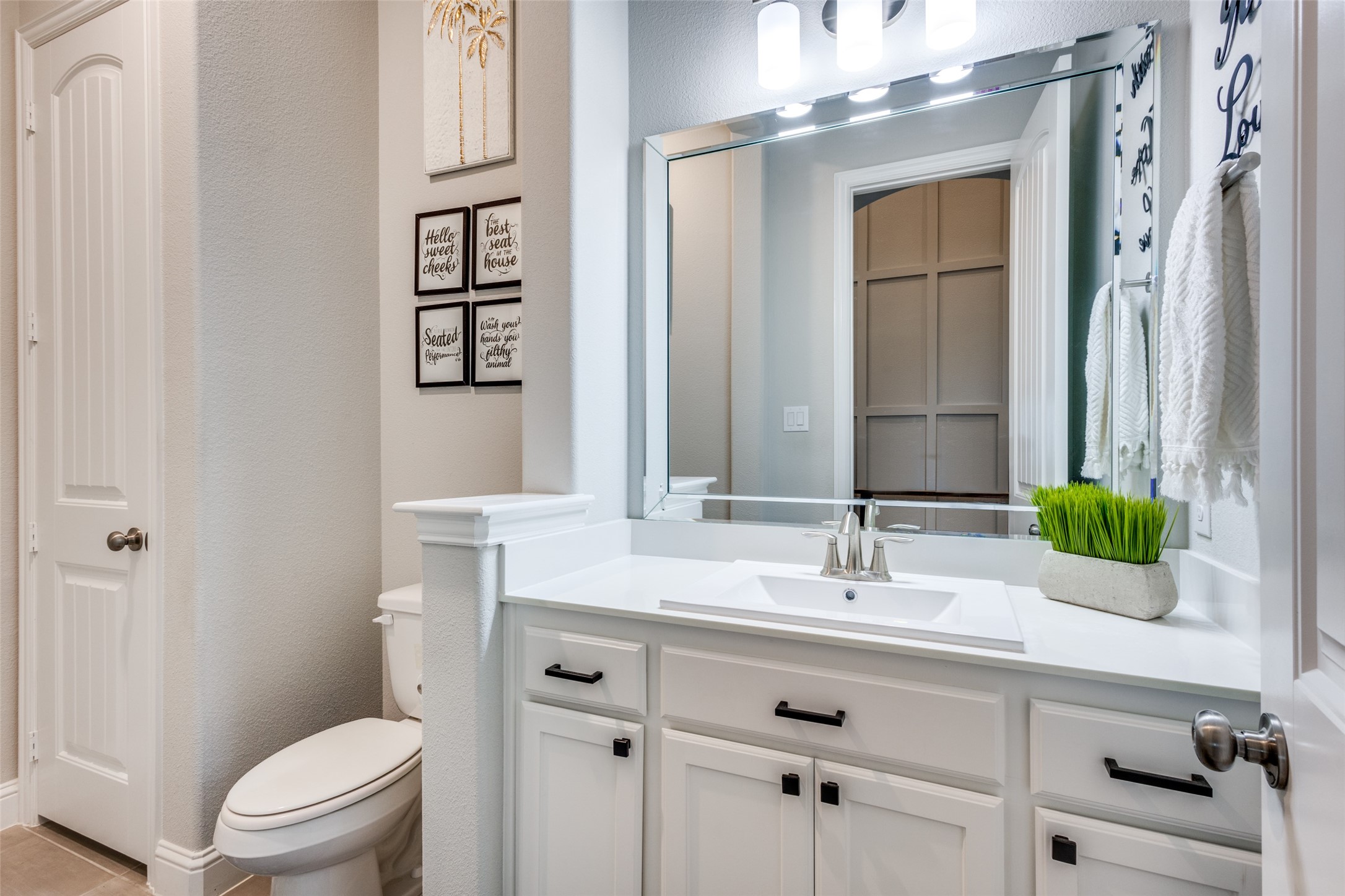 1421 Benavites Drive