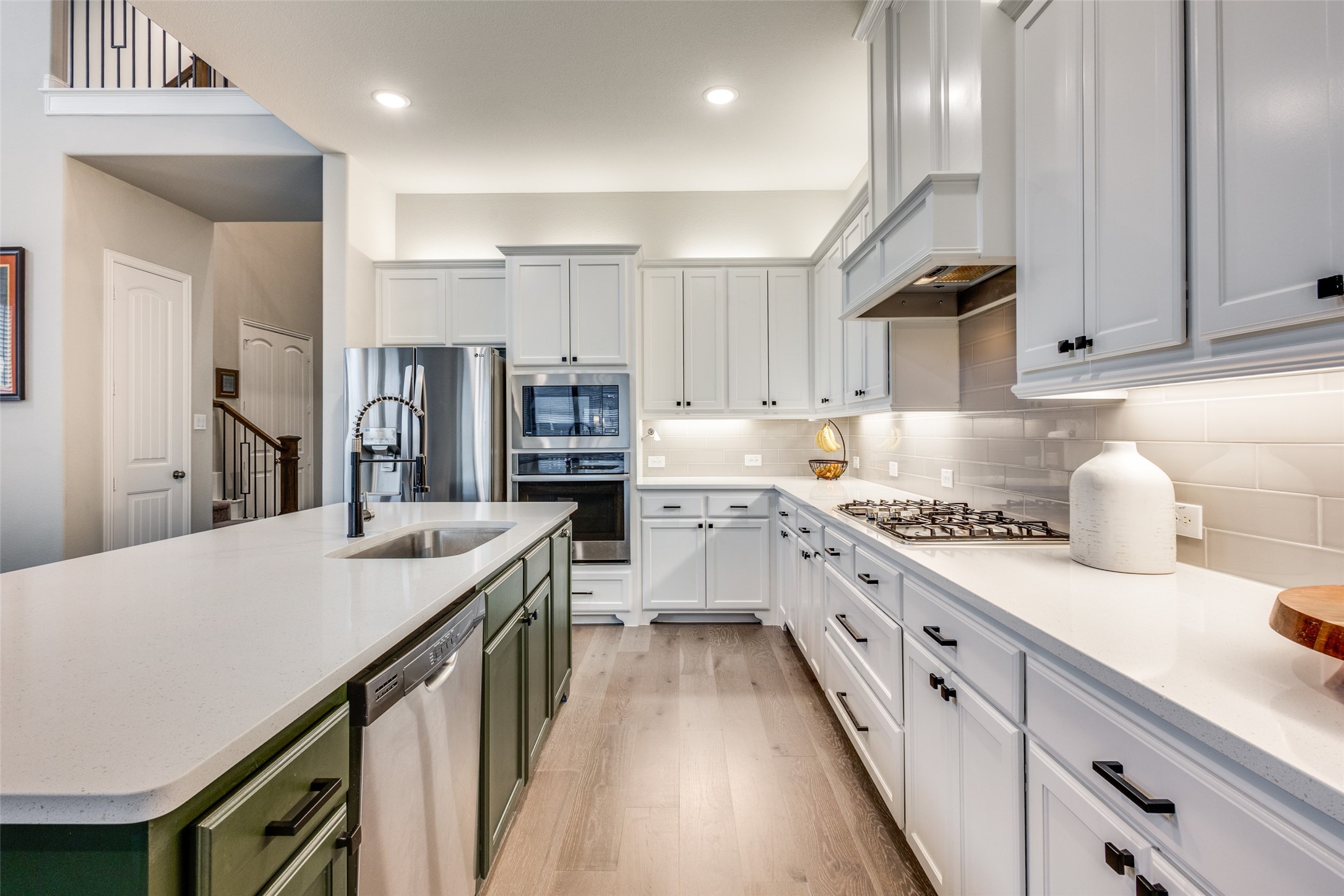 1421 Benavites Drive