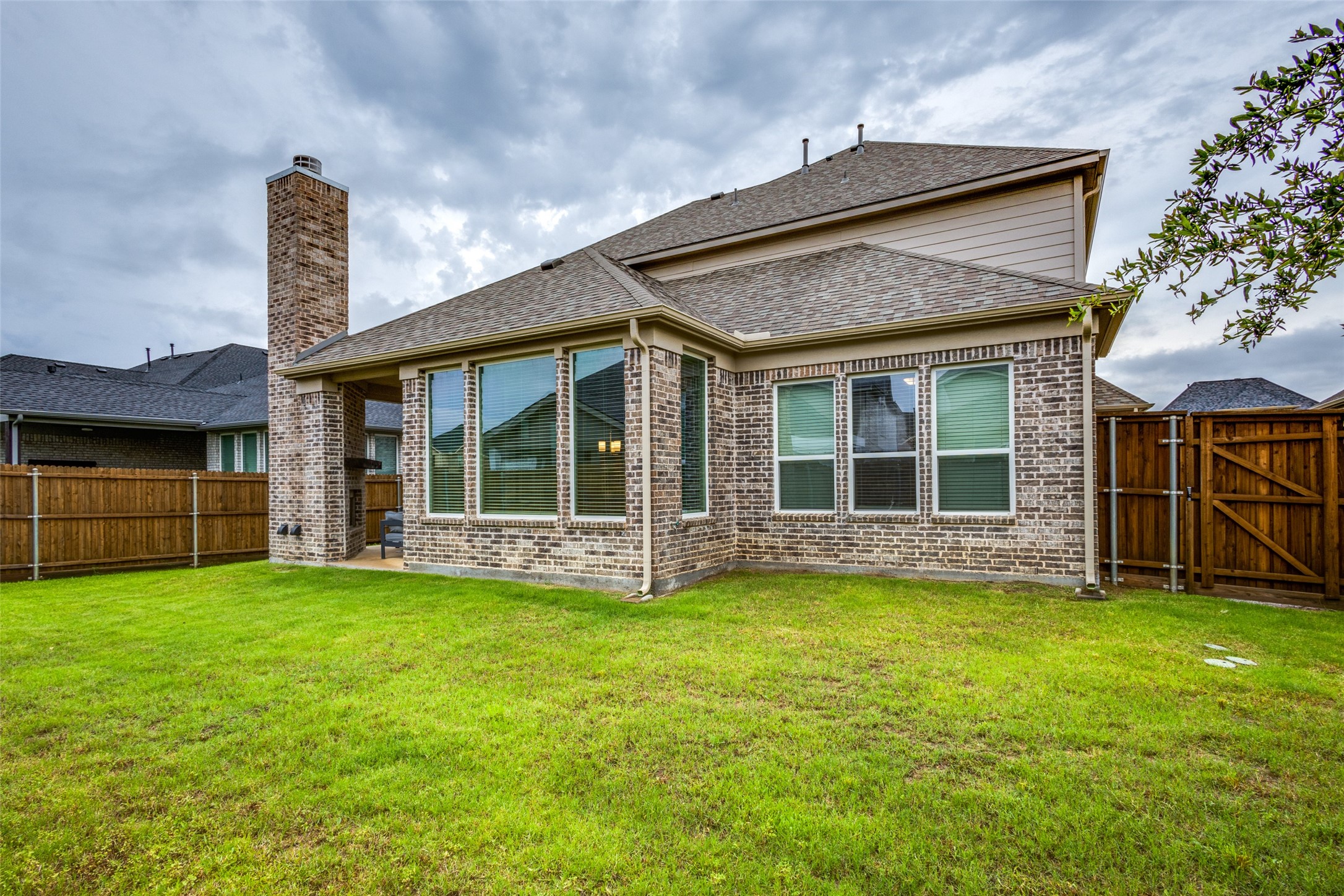 1421 Benavites Drive