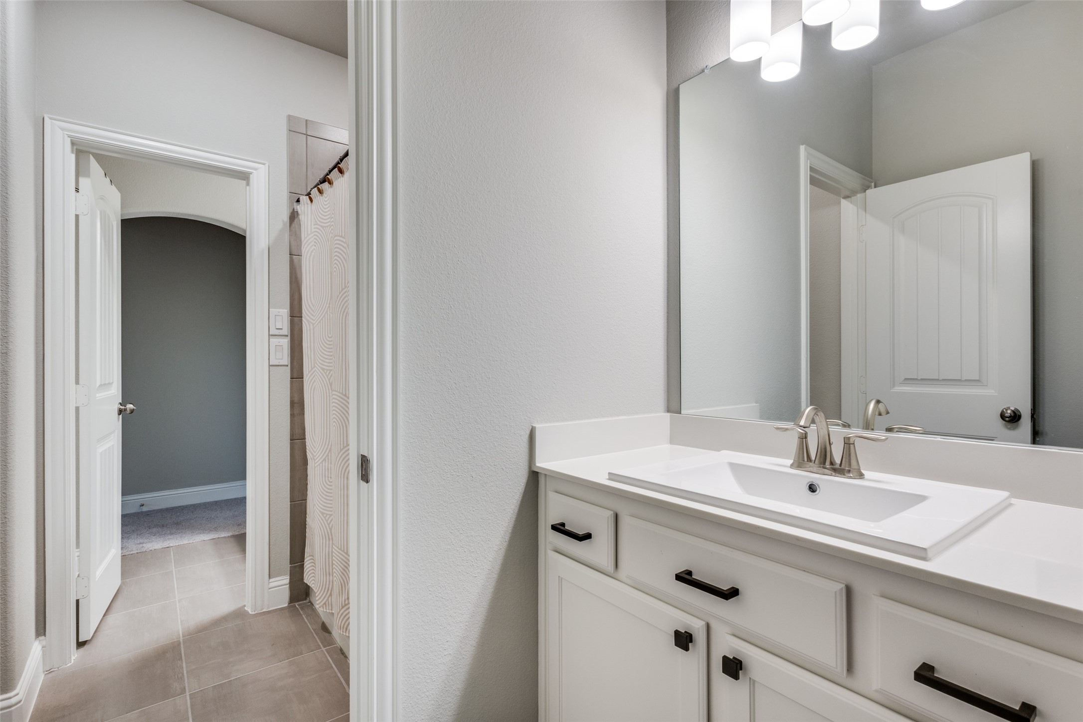 1421 Benavites Drive