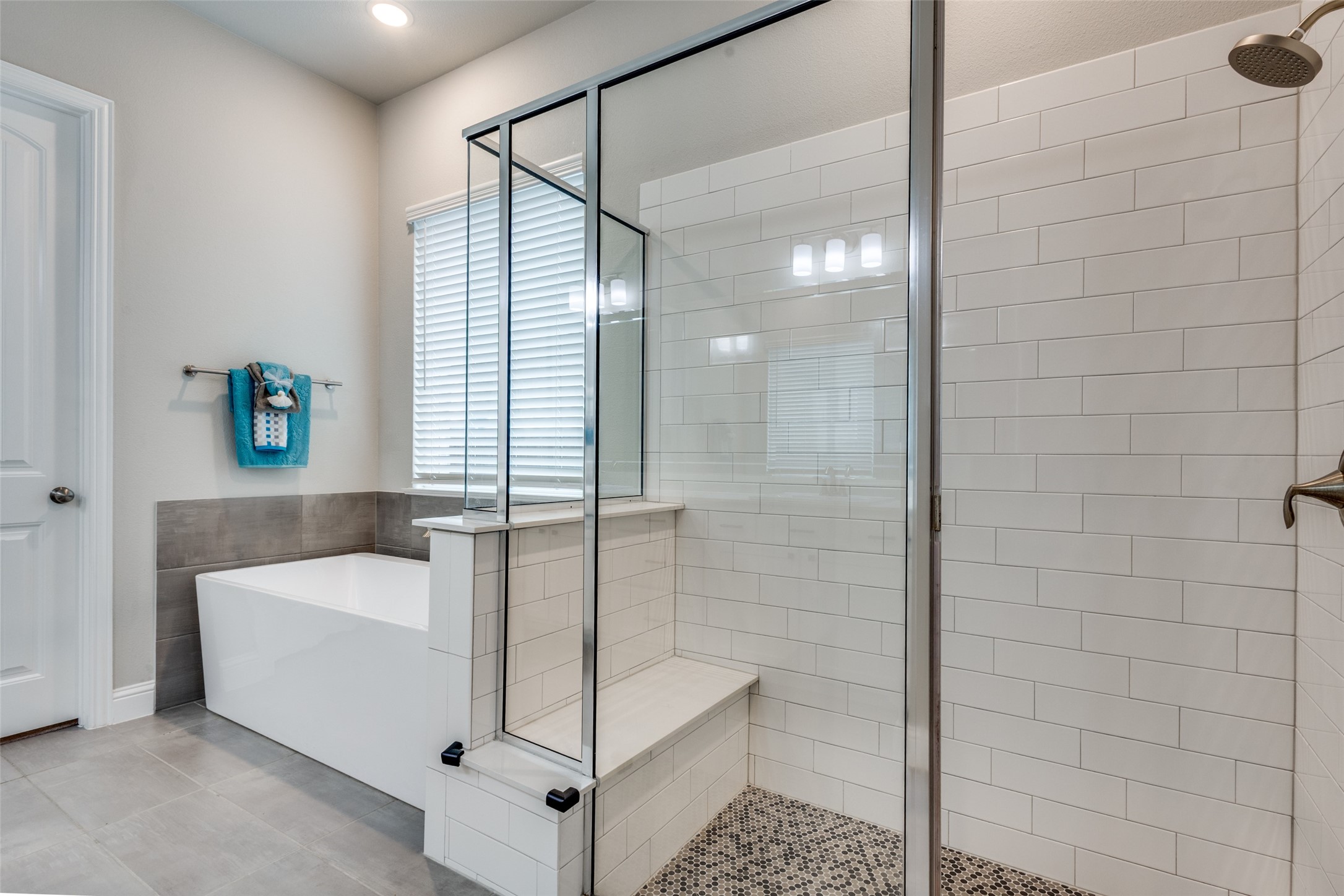 1421 Benavites Drive