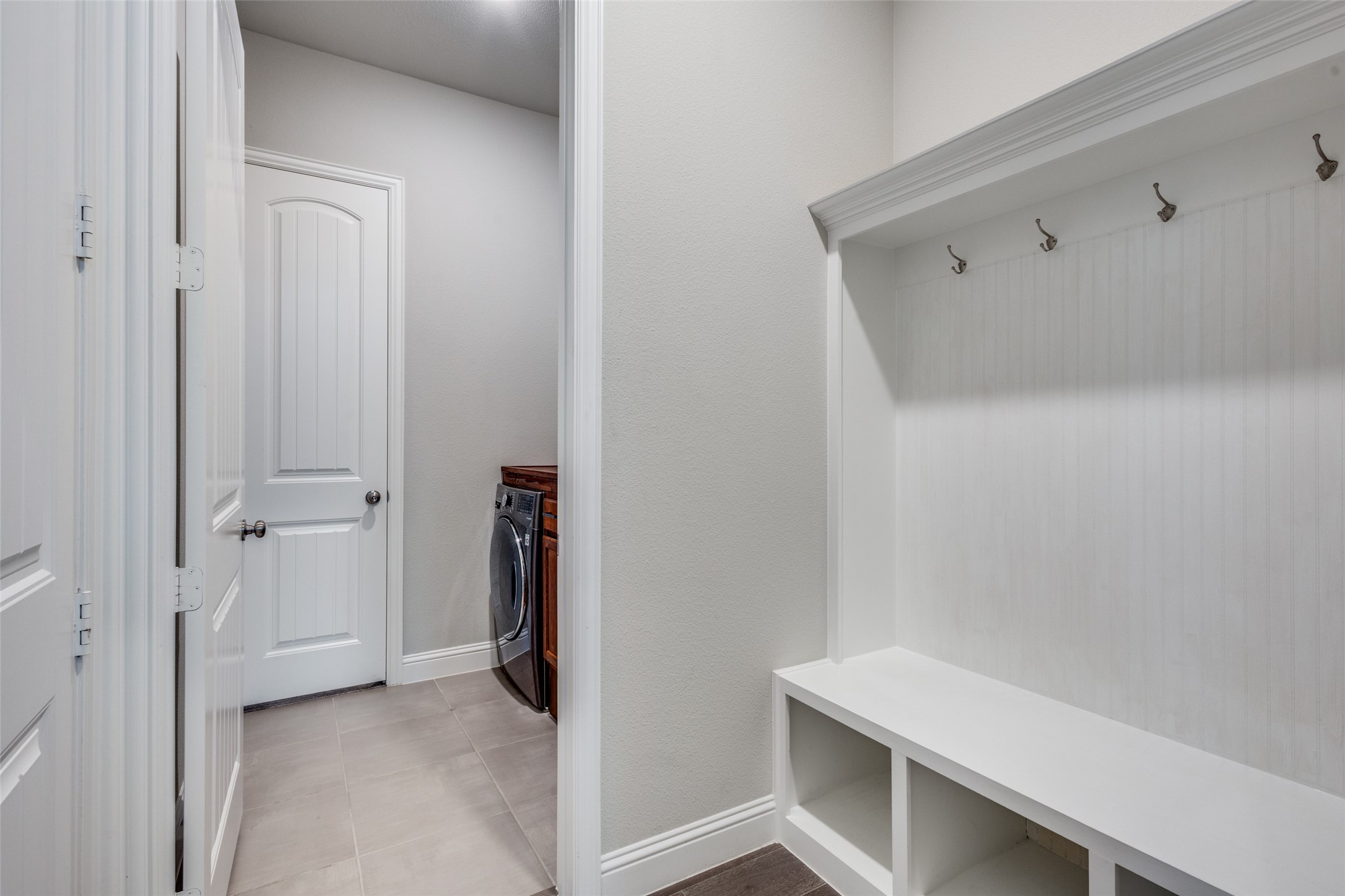 1421 Benavites Drive