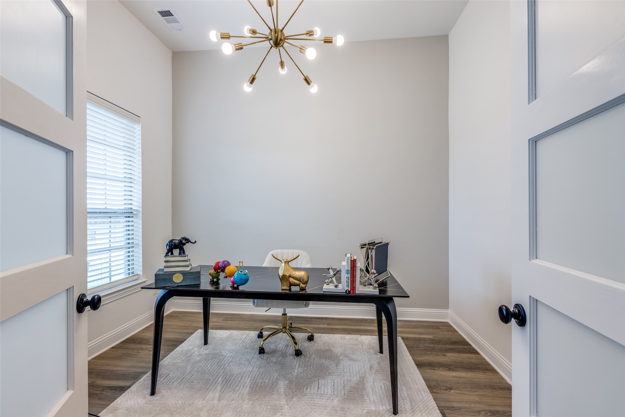 2413 Latimer Mews