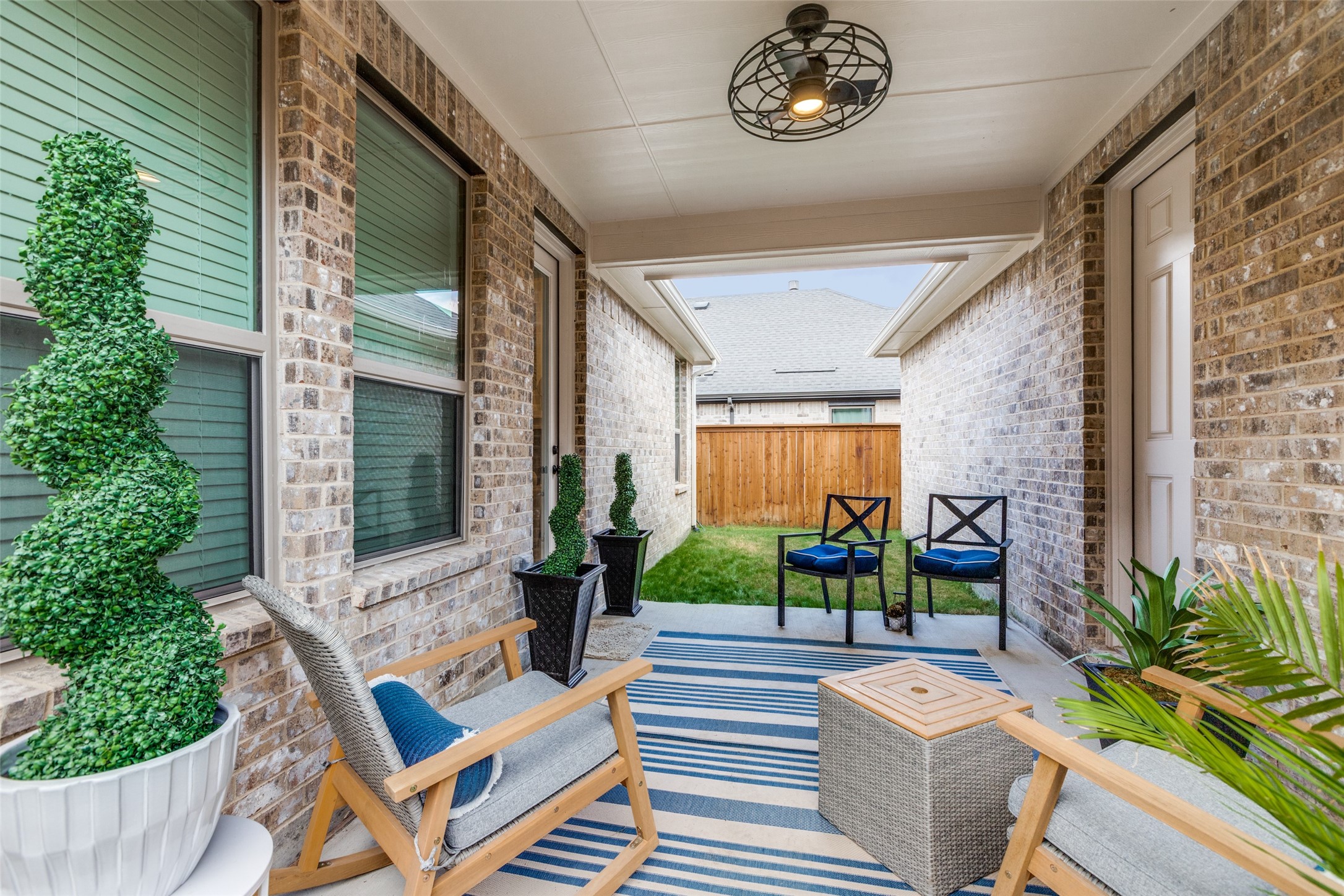 2413 Latimer Mews