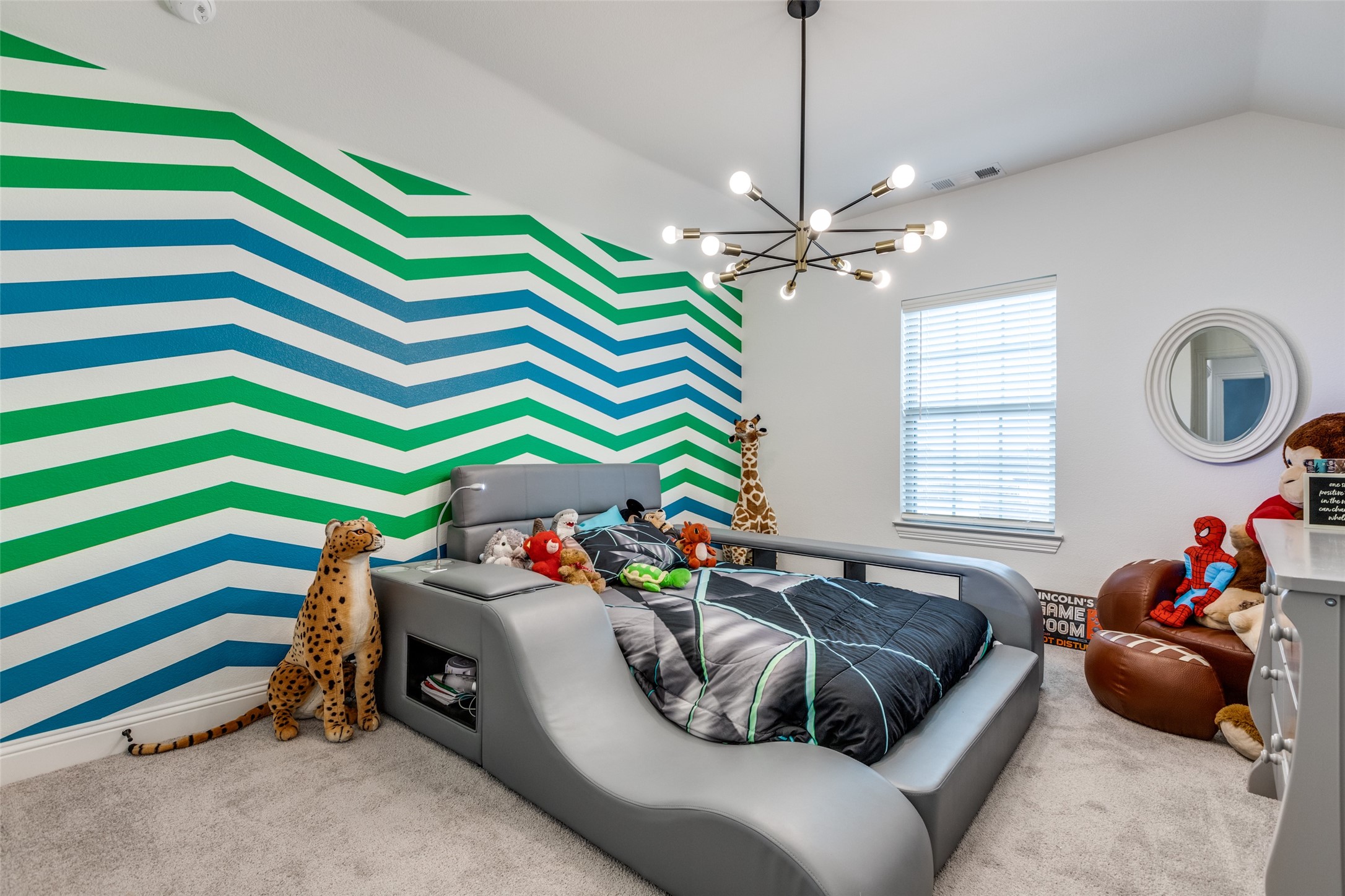 2413 Latimer Mews