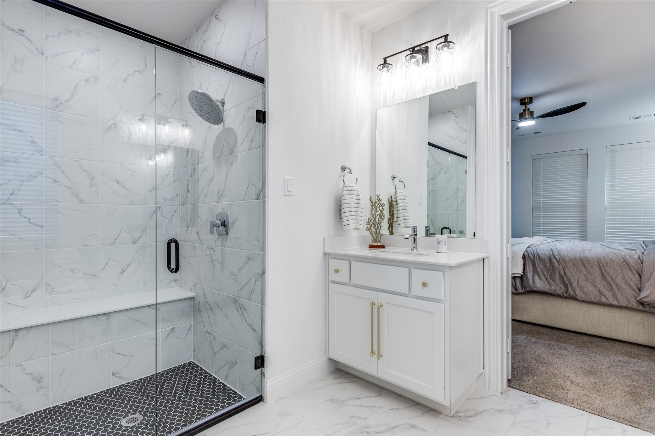 2413 Latimer Mews