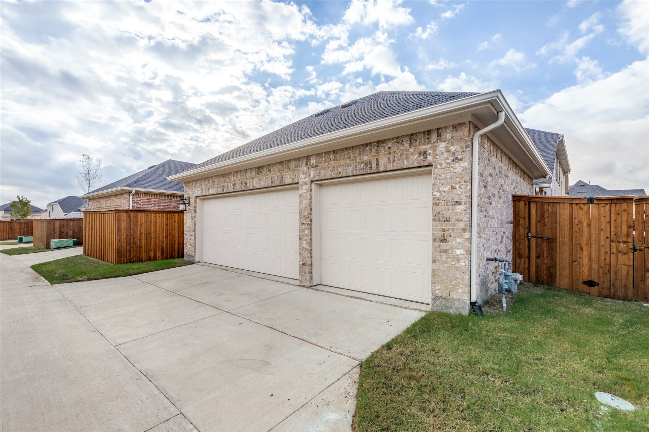 2413 Latimer Mews
