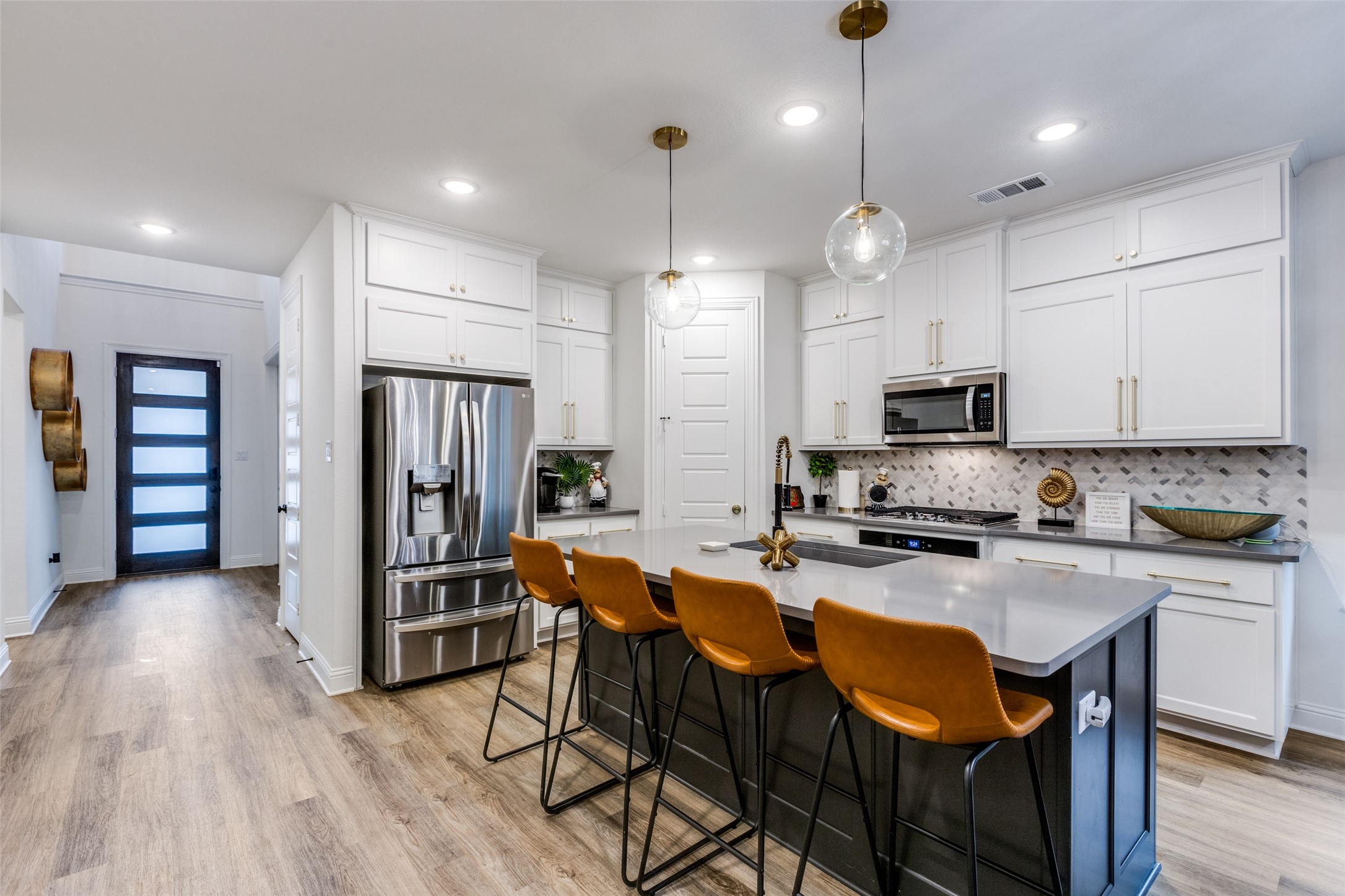 2413 Latimer Mews