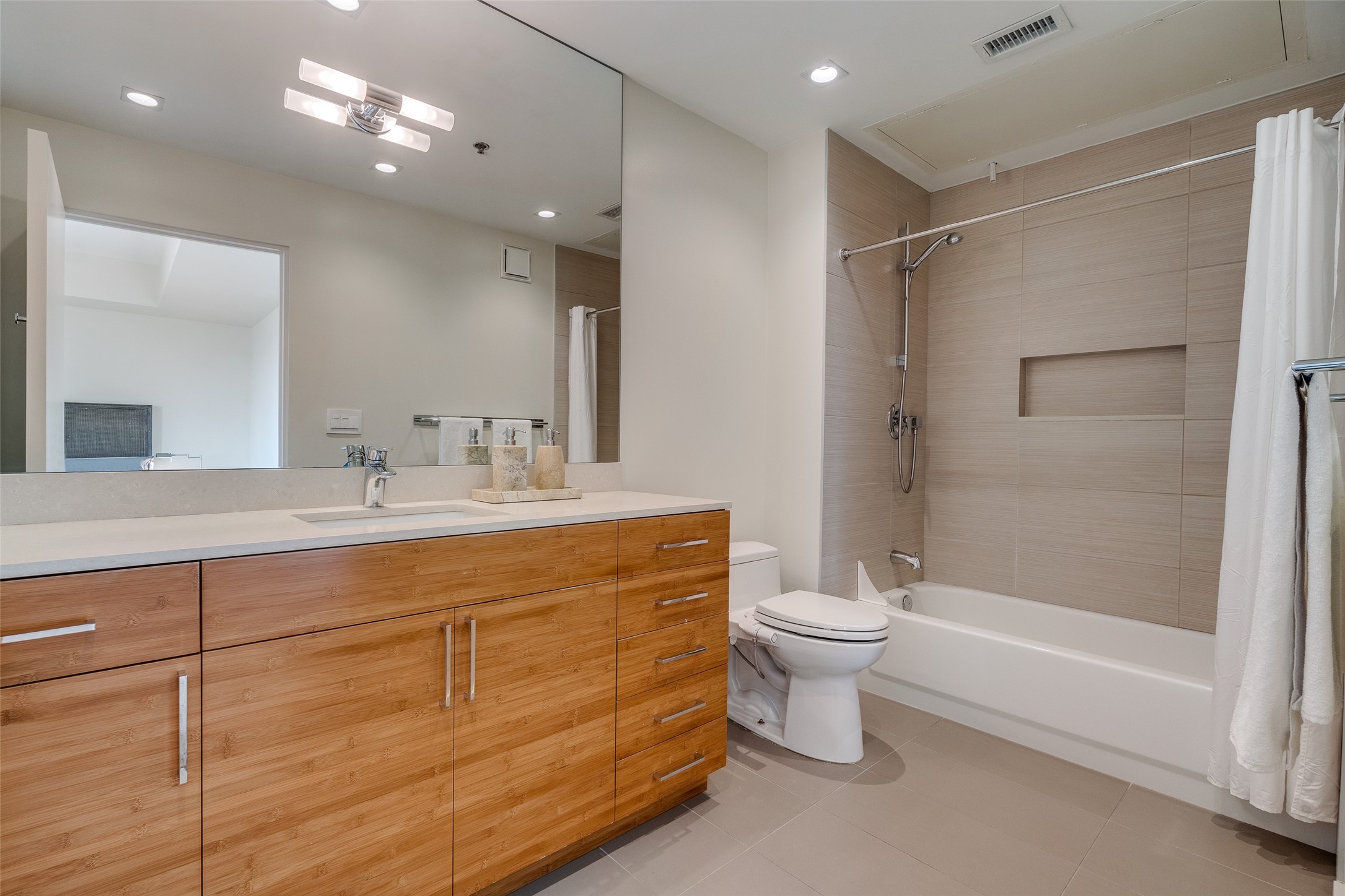 4611 Travis Street 809A