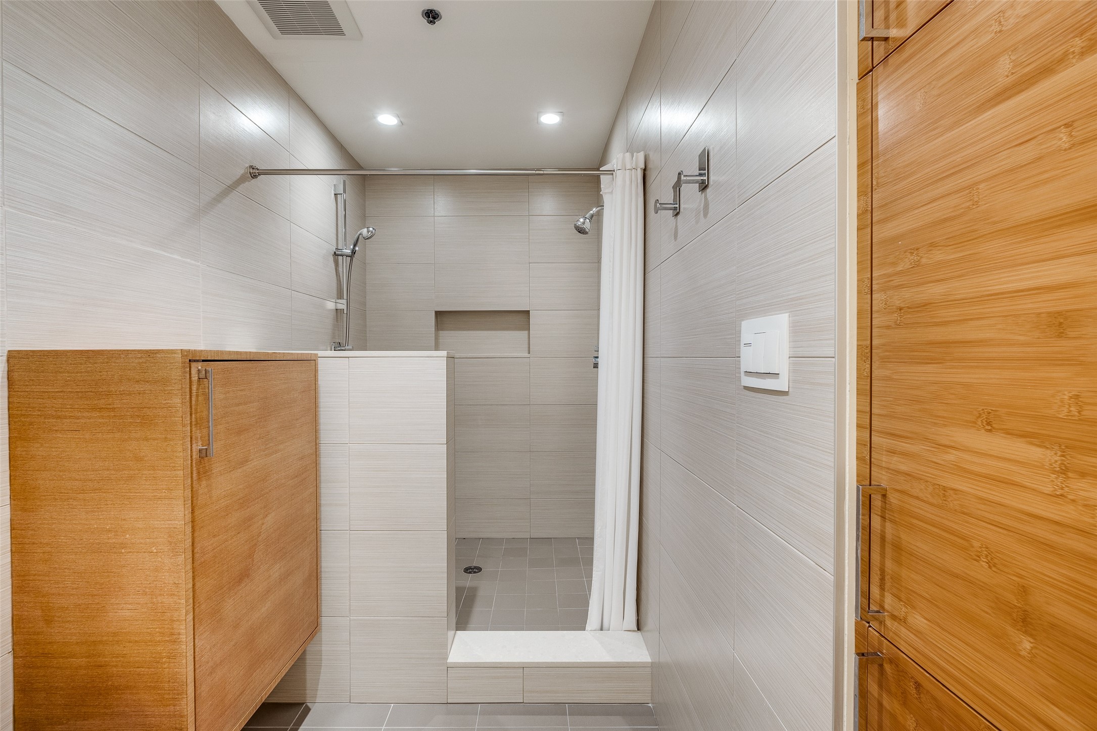 4611 Travis Street 809A