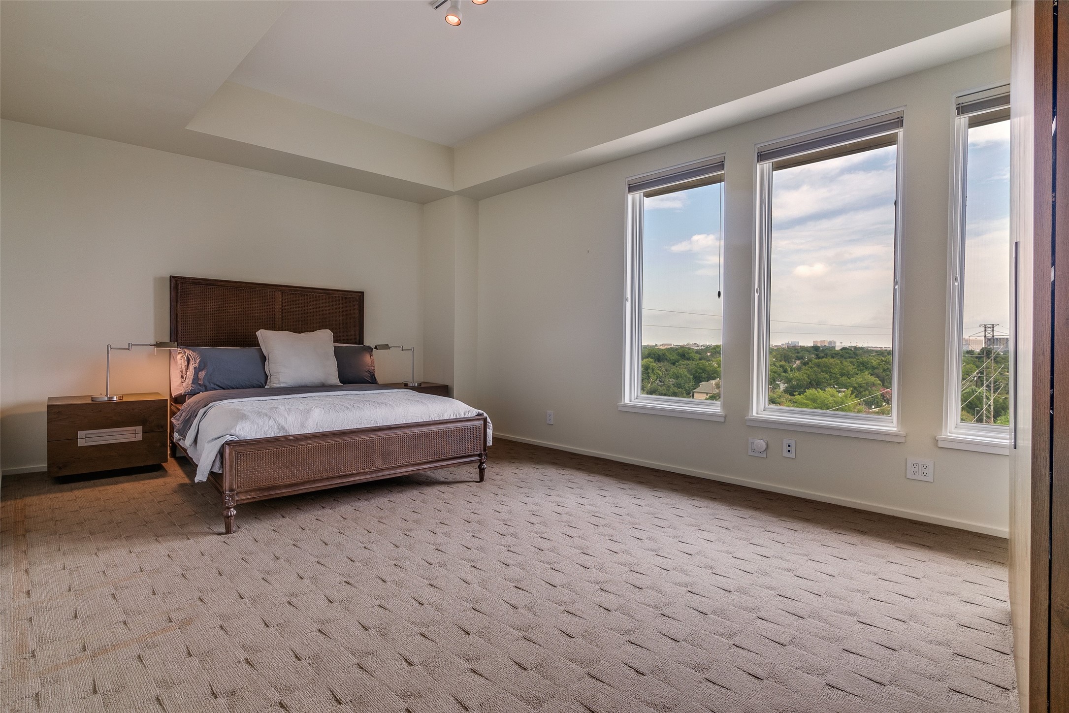 4611 Travis Street 809A