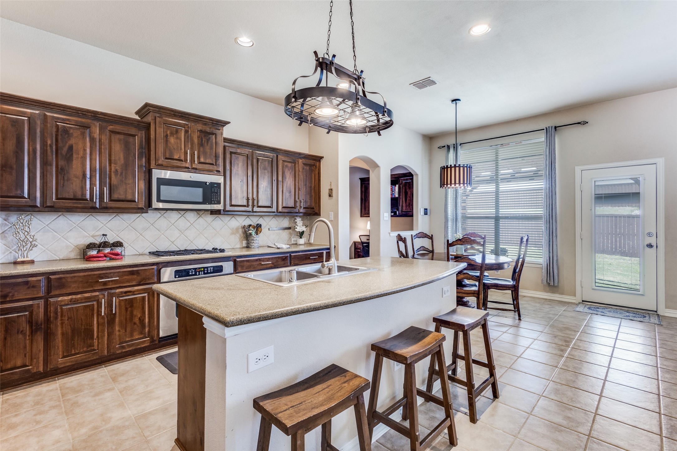 3233 Horizons Drive