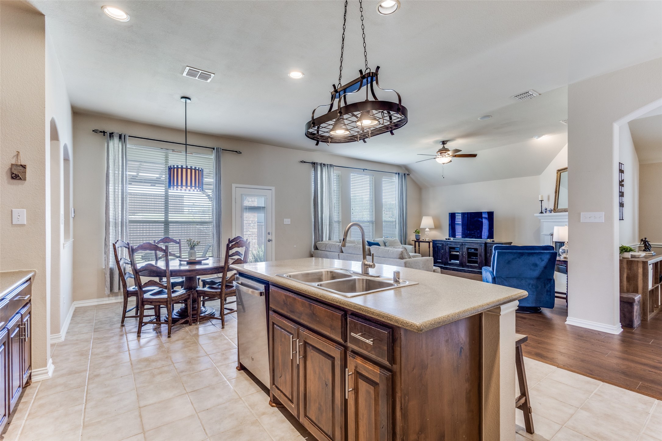 3233 Horizons Drive