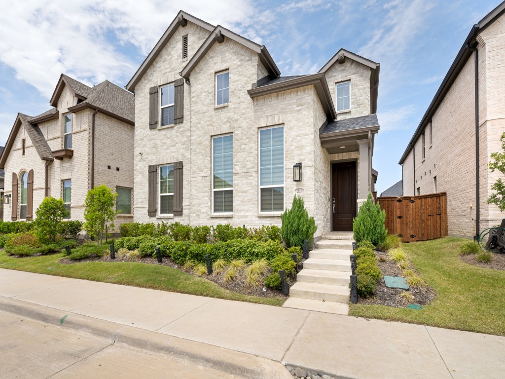2825 Holland Court