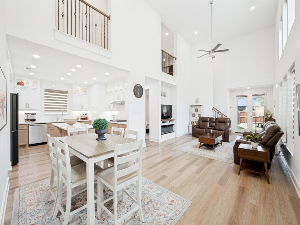 2825 Holland Court