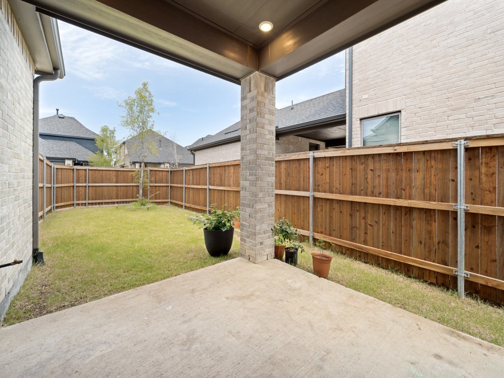 2825 Holland Court