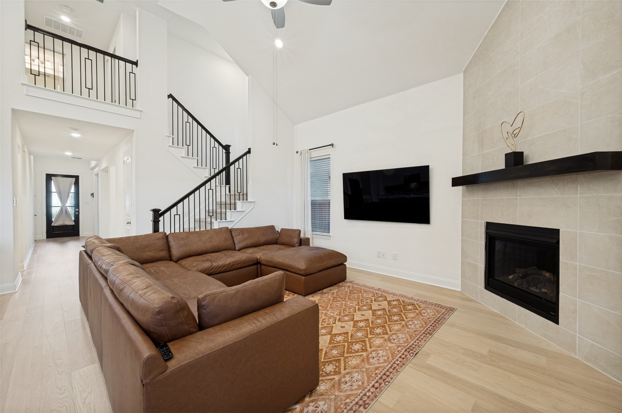 2844 Holland Court