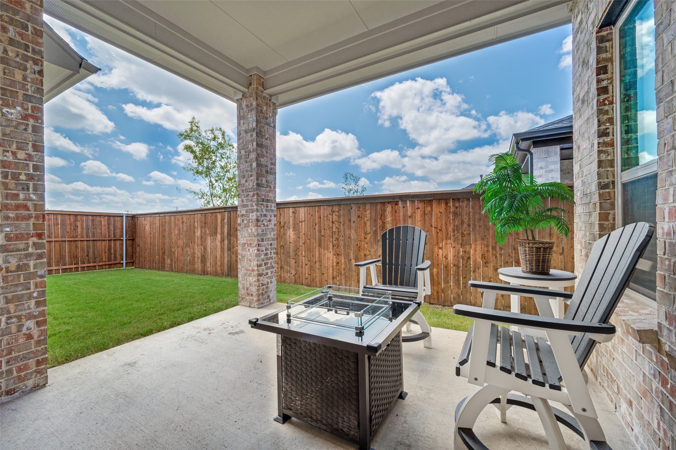 2844 Holland Court