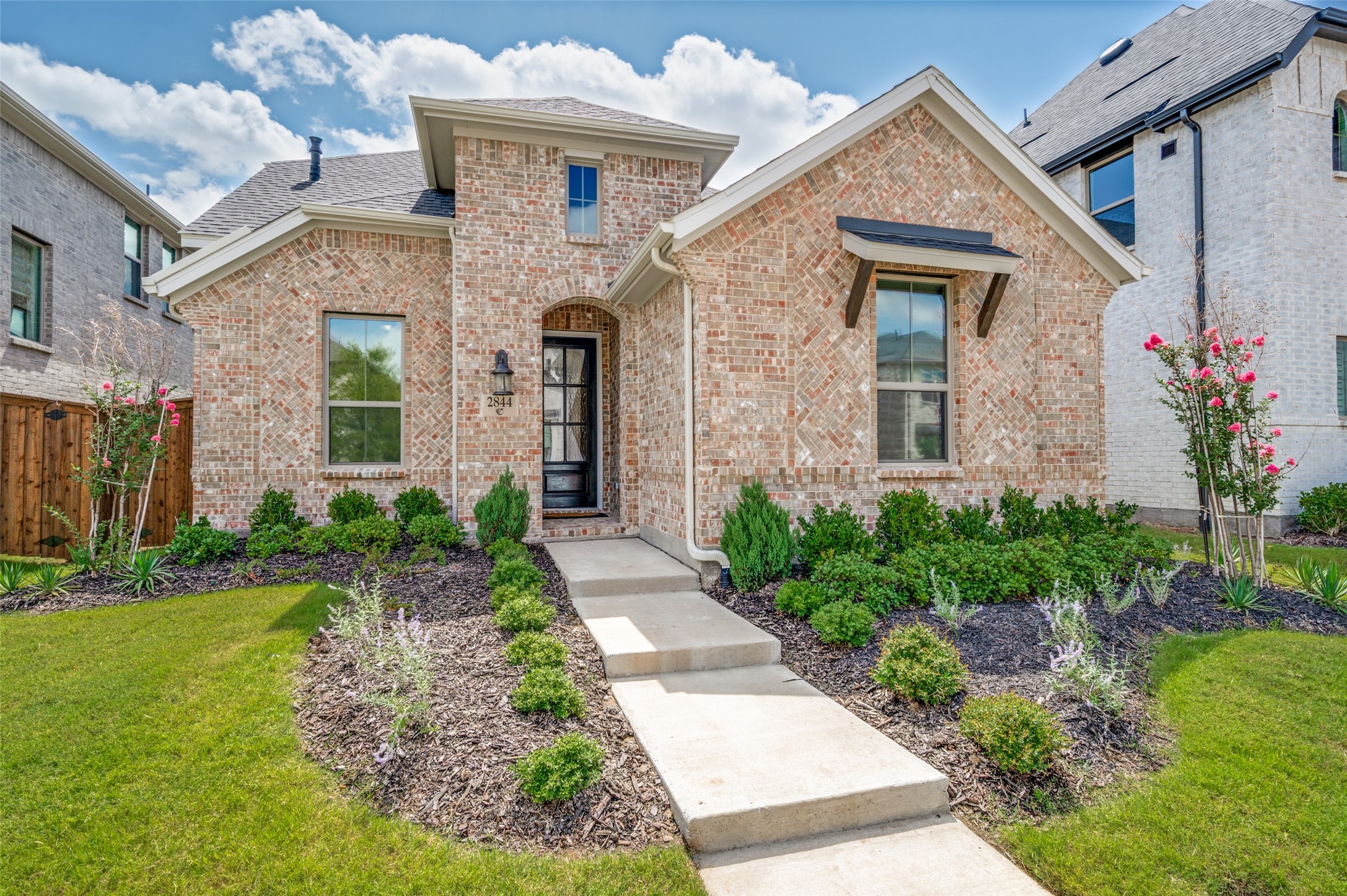 2844 Holland Court