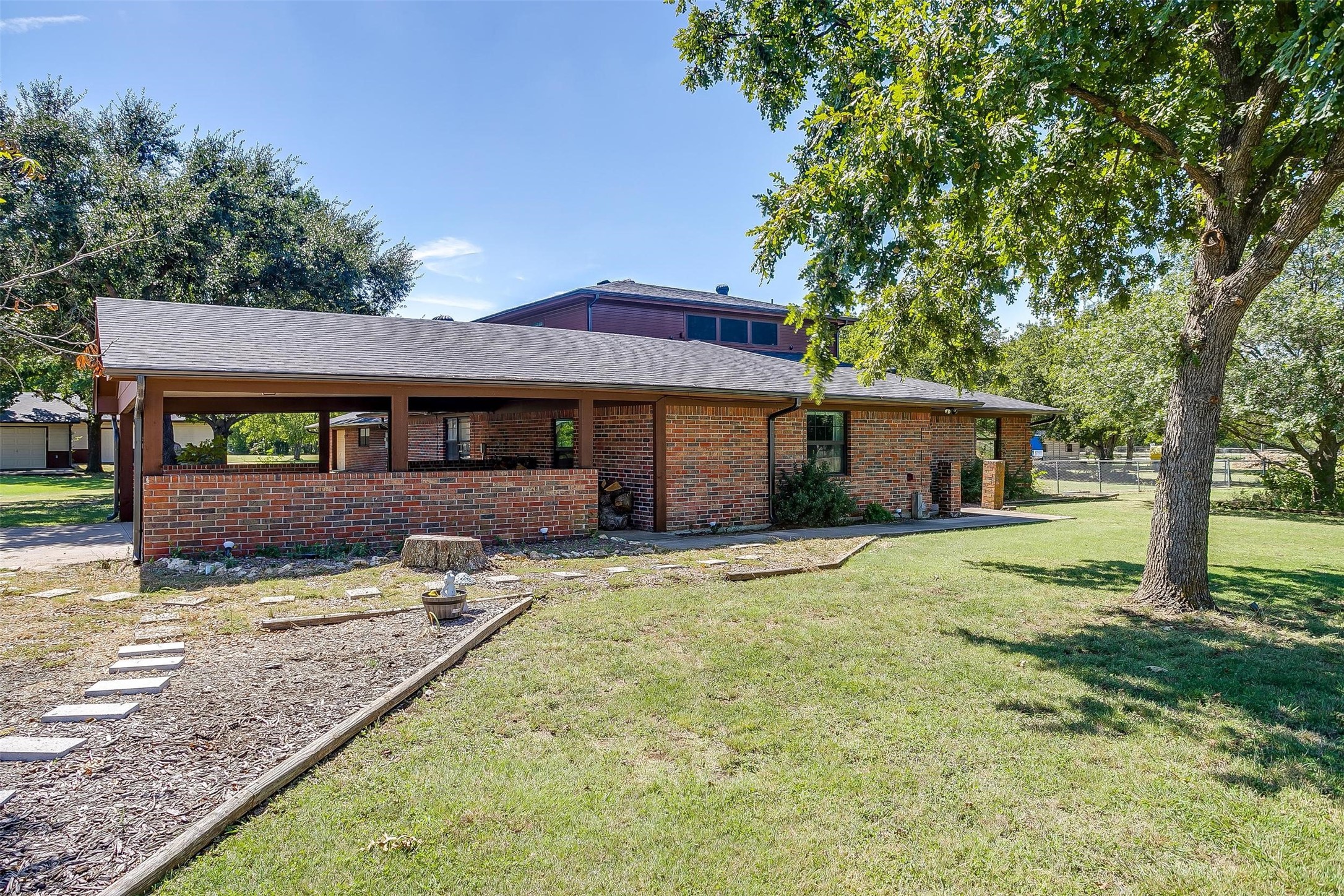 2277 Floyd Hampton Road