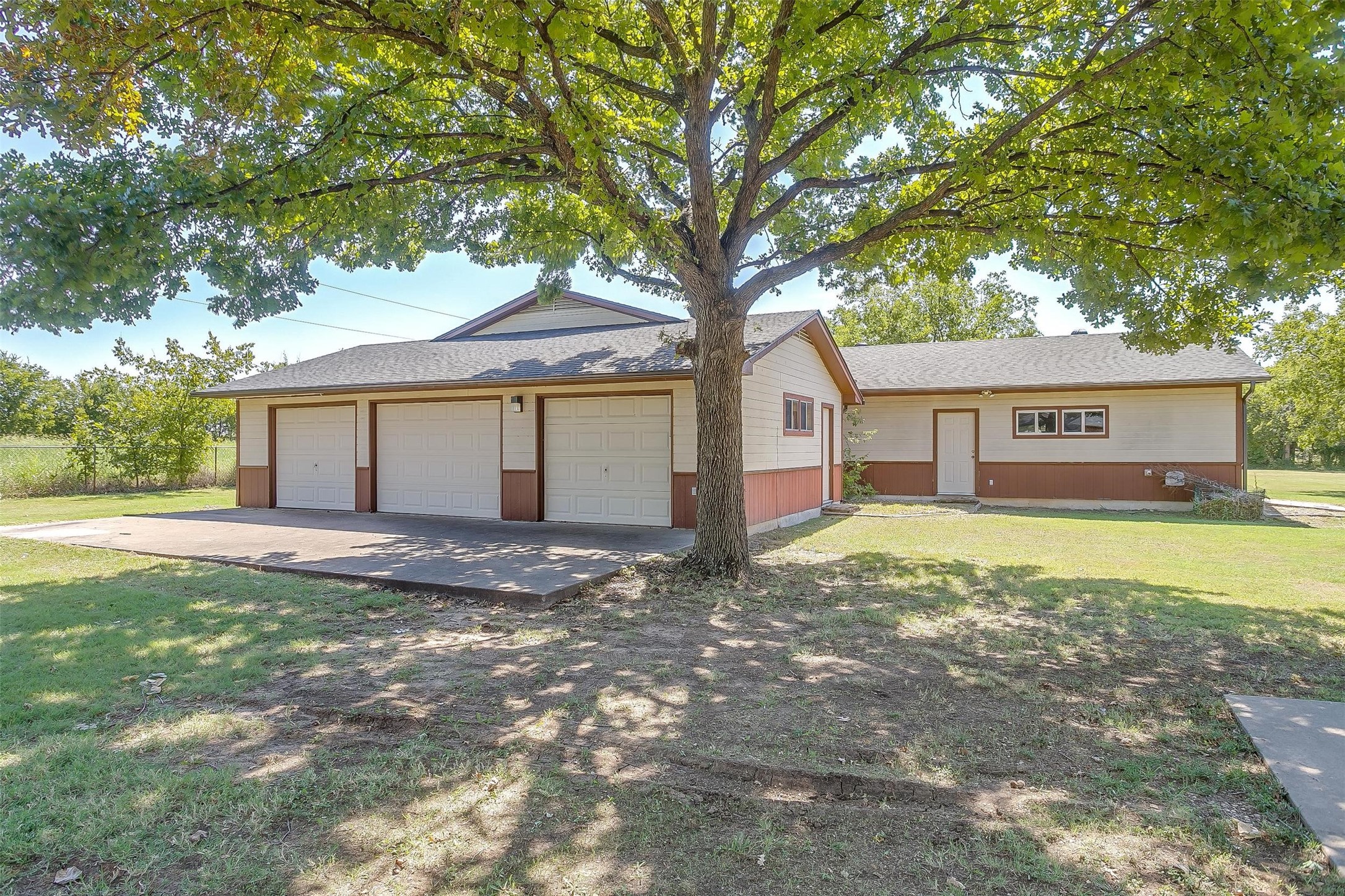 2277 Floyd Hampton Road