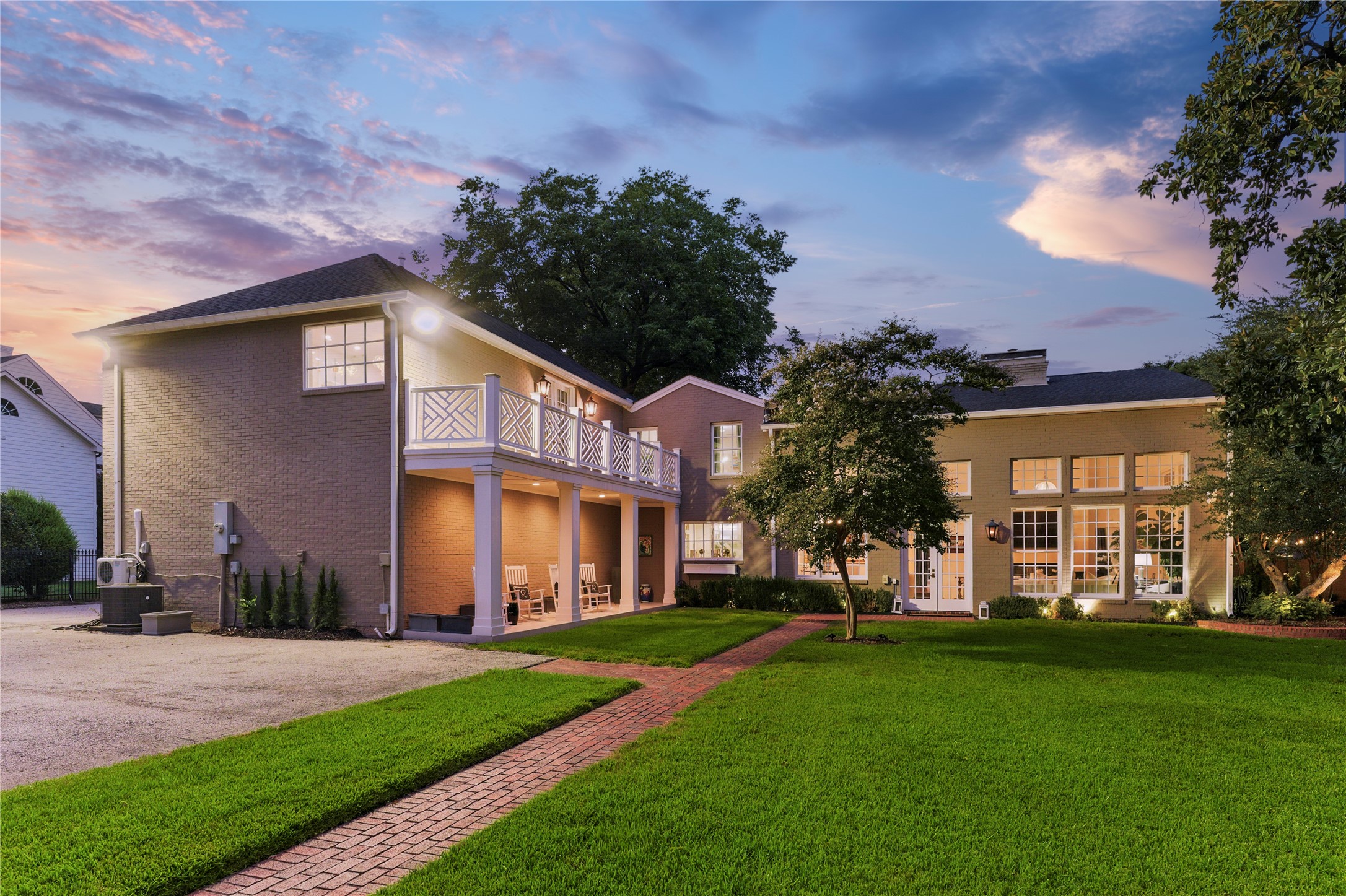 4522 Walnut Hill Lane