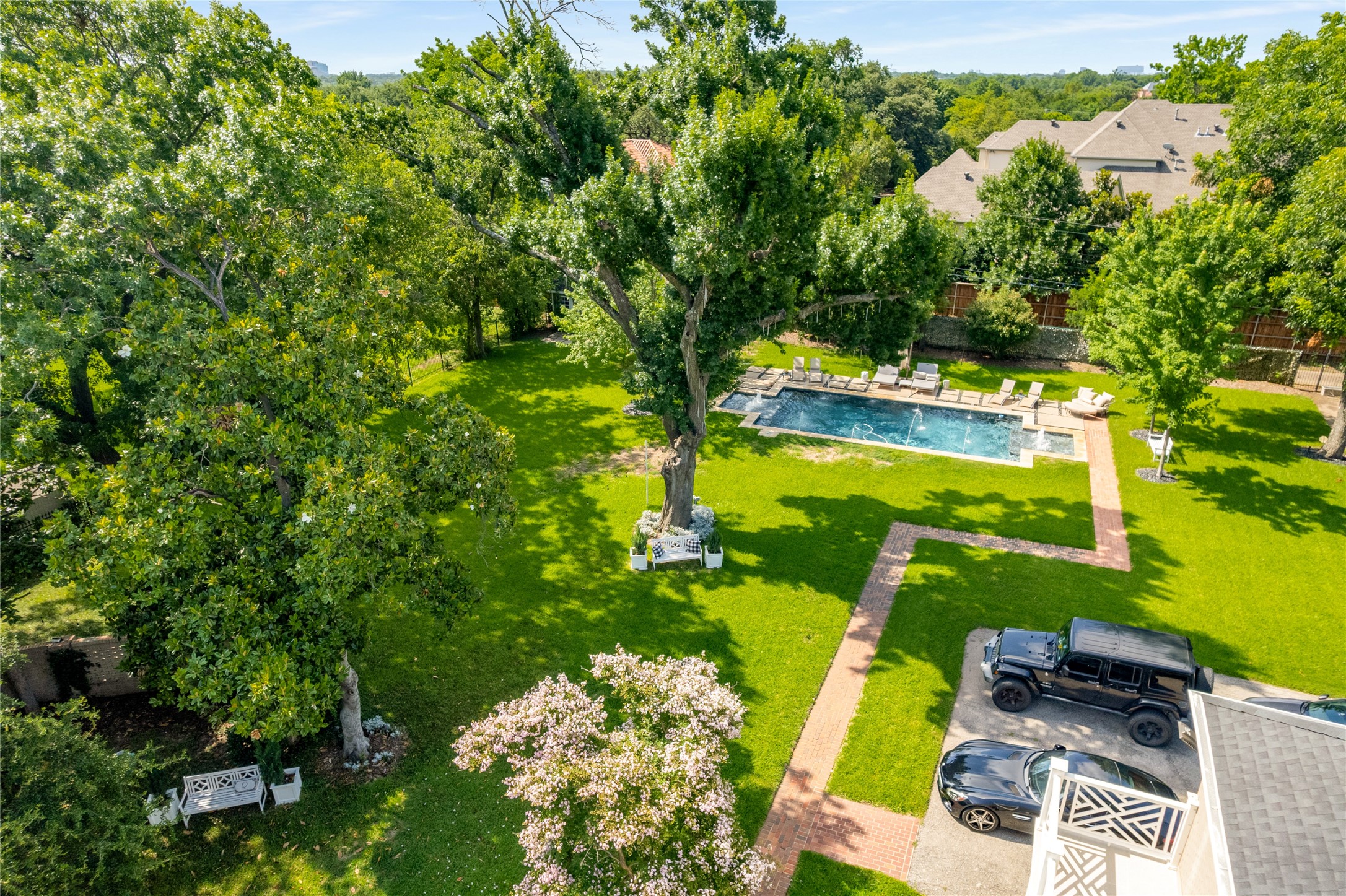 4522 Walnut Hill Lane