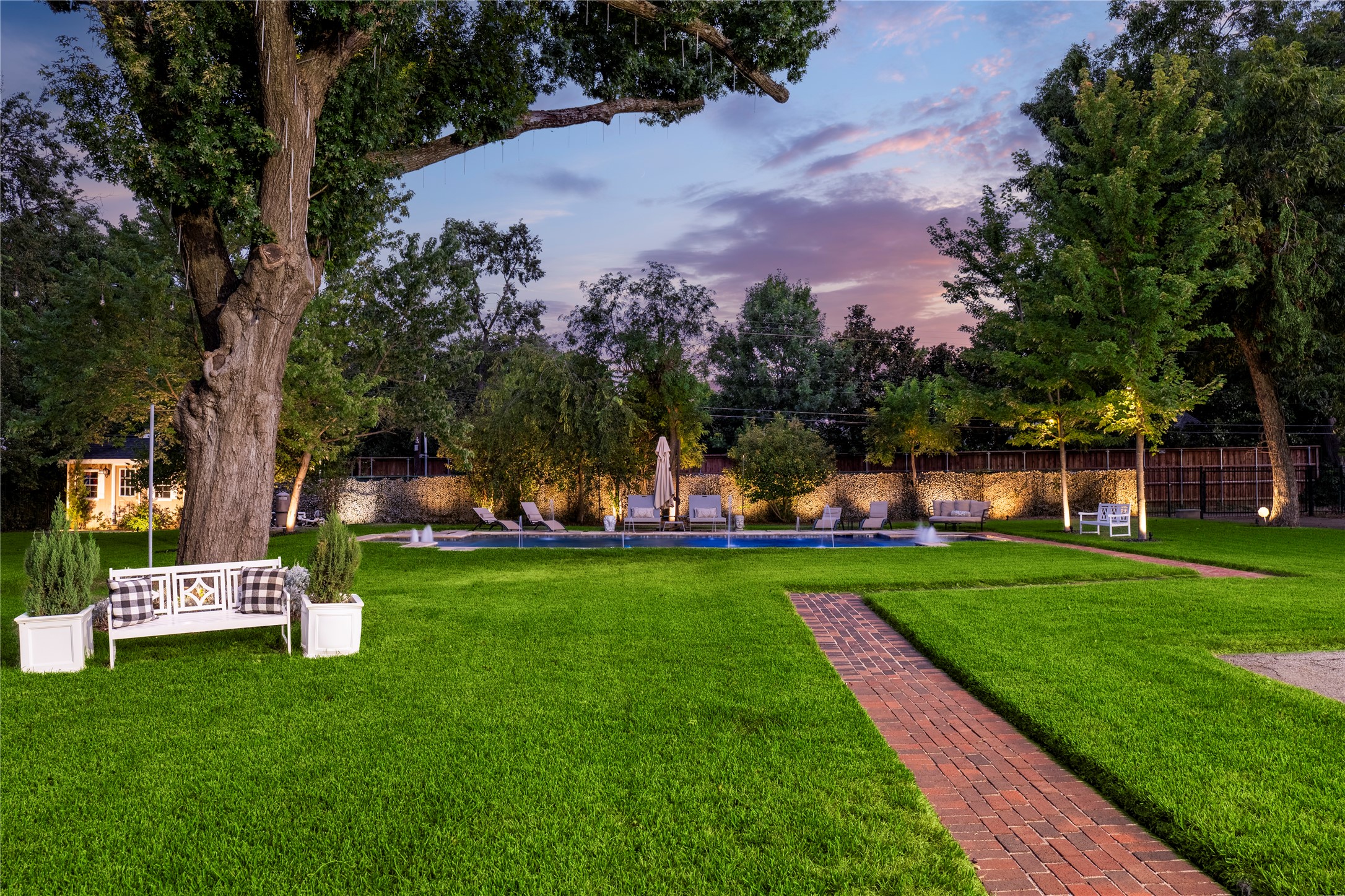 4522 Walnut Hill Lane